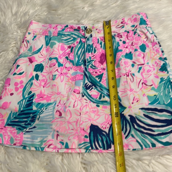 Lilly Pulitzer Skorts size 4 BNWOT two front pockets beautiful Skorts for summer - Picture 9 of 16